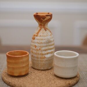 Japanese Shino Ware Sake Set 🍶 Handmade Pottery Tokkuri & Cups – Free Shipping
